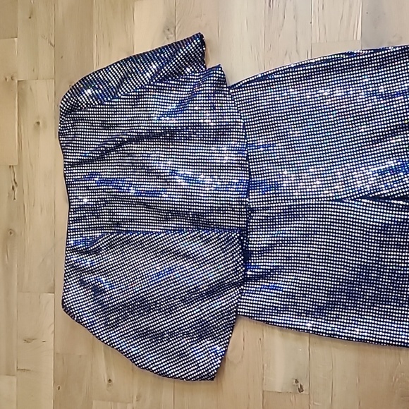 🥰Turn Heads in this Strapless Jumper🥰 - Picture 6 of 13